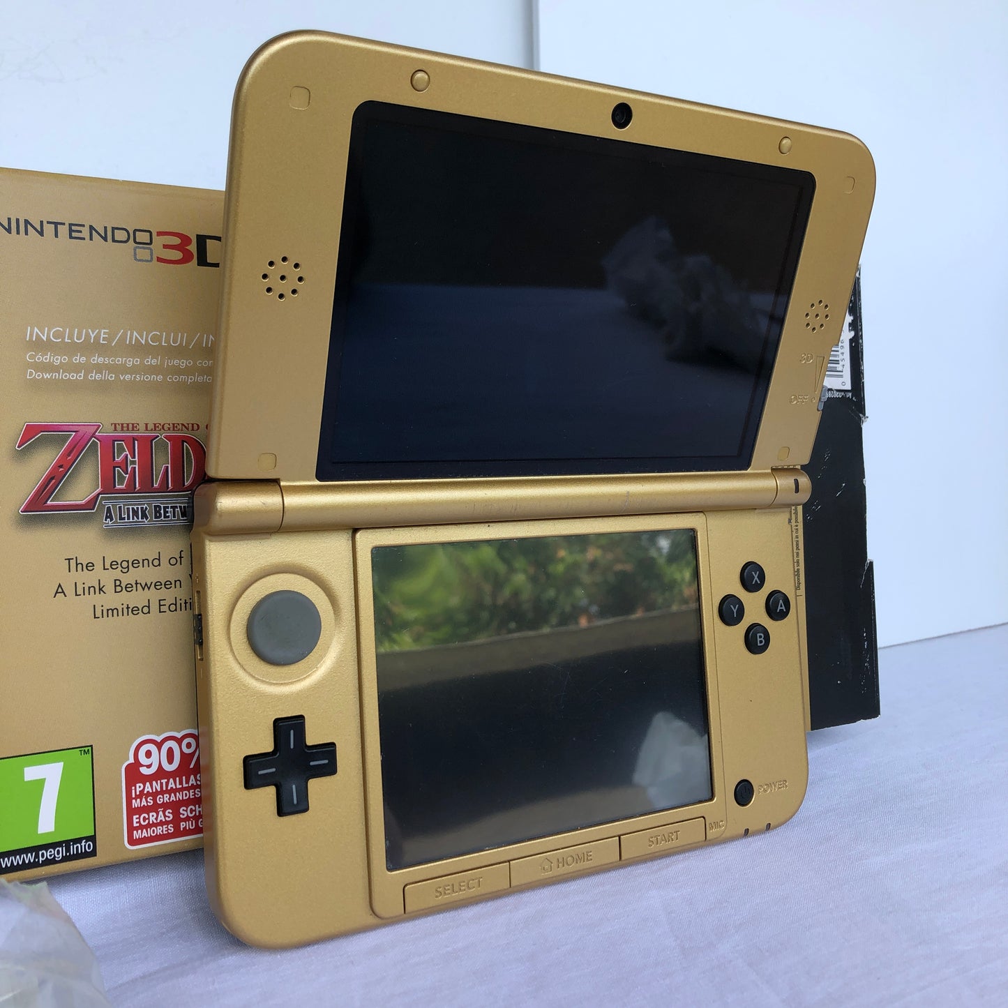 Nintendo 3DS XL Edizione Limitata Zelda a Link Between Worlds